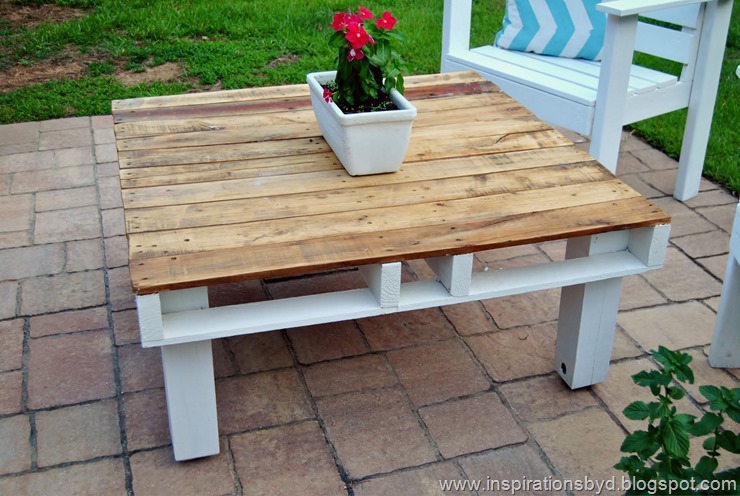 Wonderful outdoor table.