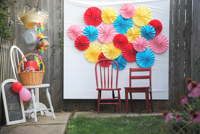 Paper Fan Backdrop.