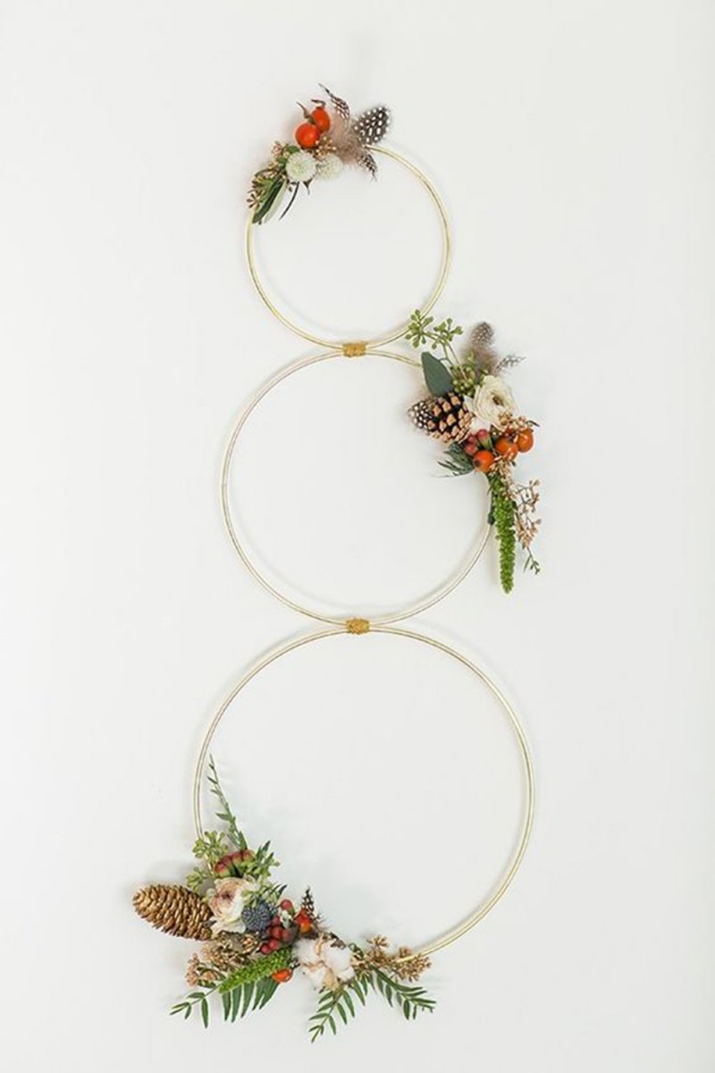 DIY modern Christmas wreath