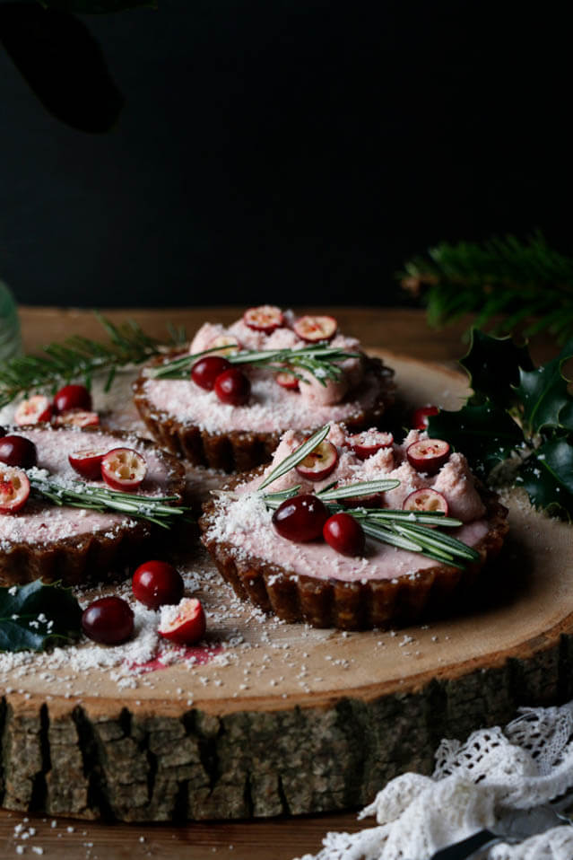 Gingerbread Cranberry Christmas Tarts.