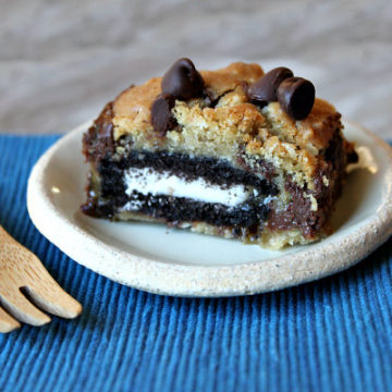 Oreo and Caramel Stuffed Chocolate Chip Cookie Bars by Recipe Girl