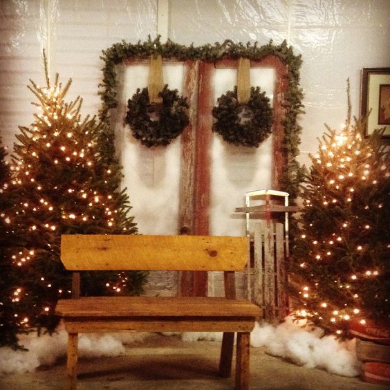 Rustic back-drop with Christmas tree.