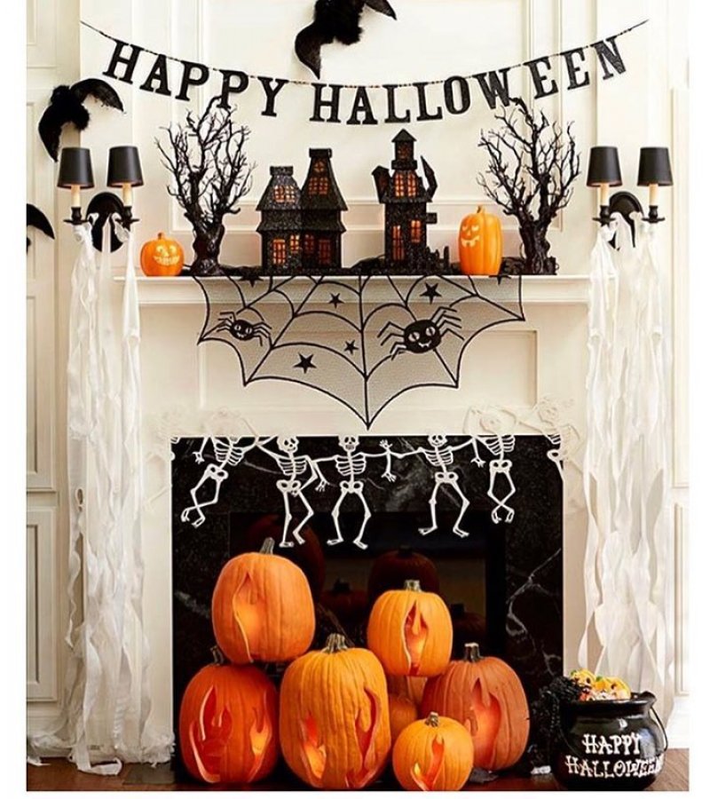 Beautiful Designed Halloween Mantel Decor.