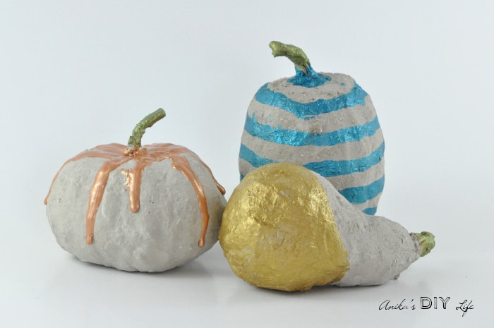 Concrete pumpkins by Anika’s DIY Life
