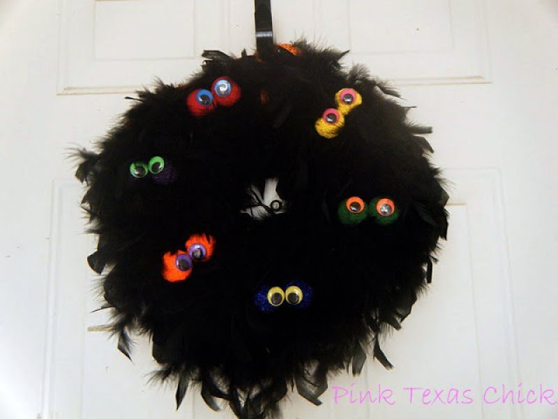 Creepy Monster Eyes Halloween Wreath from Pink Texas Chick