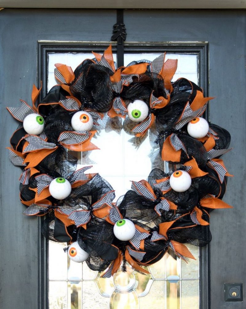 DIY Geo Mesh Eyeball Wreath