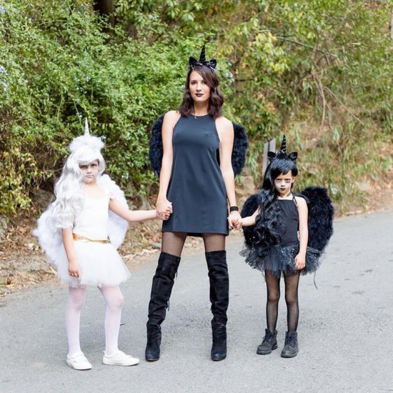 Dead Unicorn Family Costume.