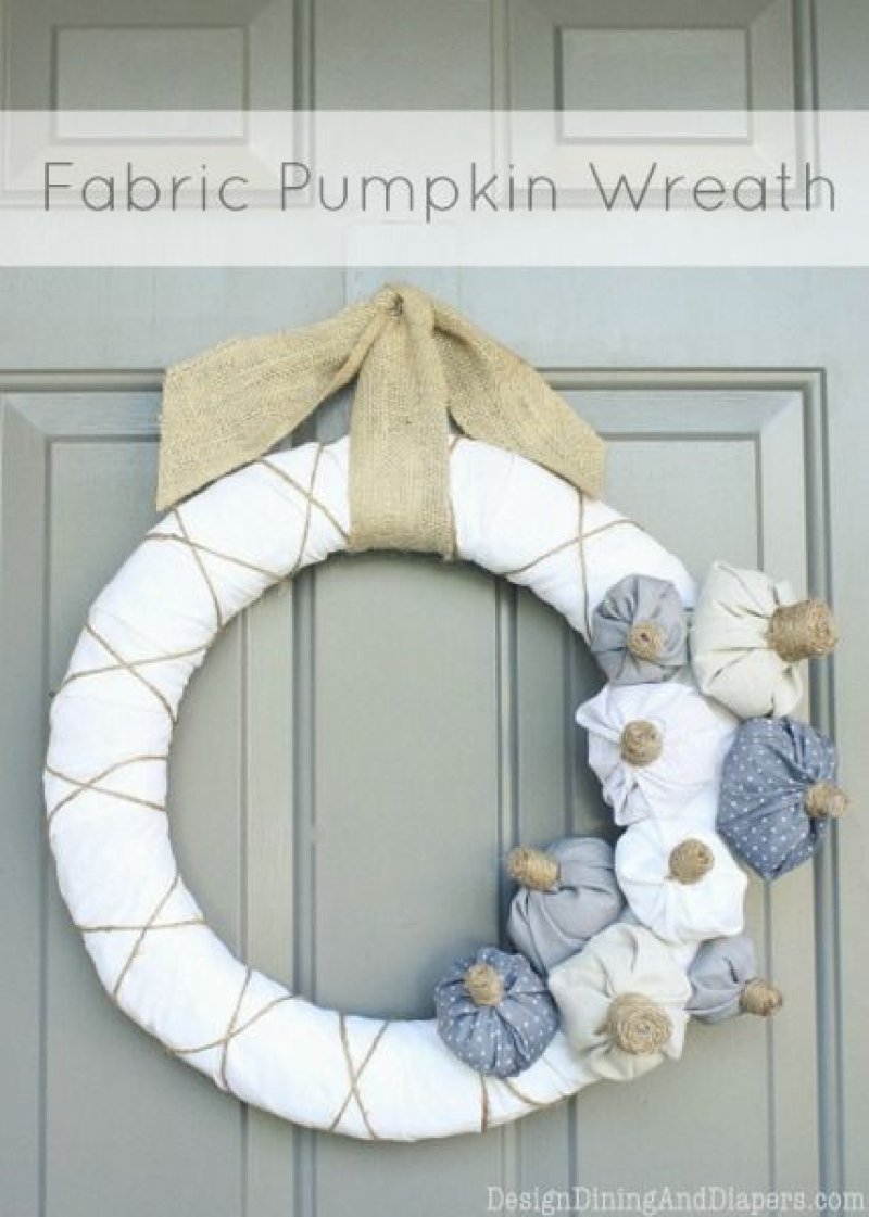 Fabric Pumpkin Wreath from Design, Dining, and Diapers