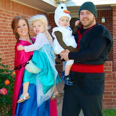 Frozen Family Costumes.