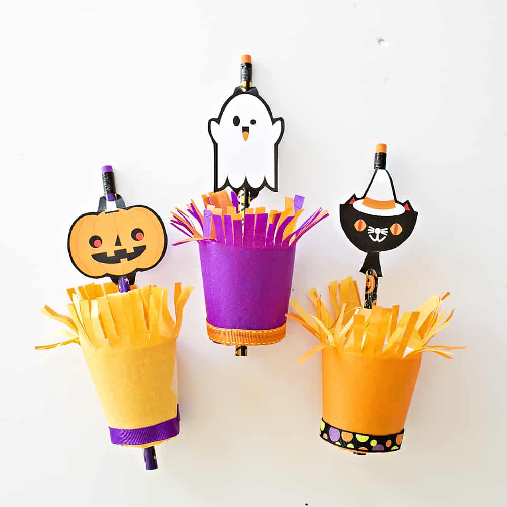 Halloween Peekabook Puppets via hello, Wonderful