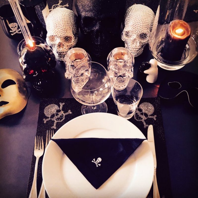 Halloween dinner party table setting