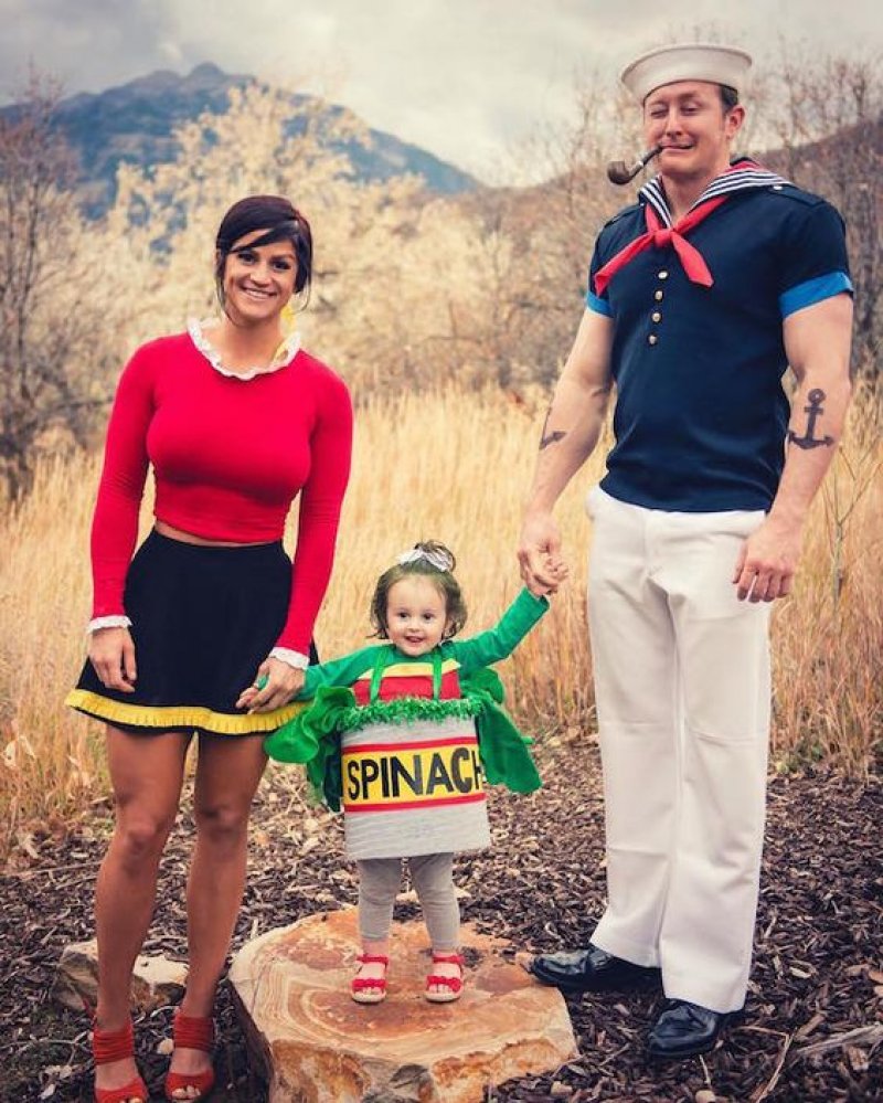 Popeye Family Costume.