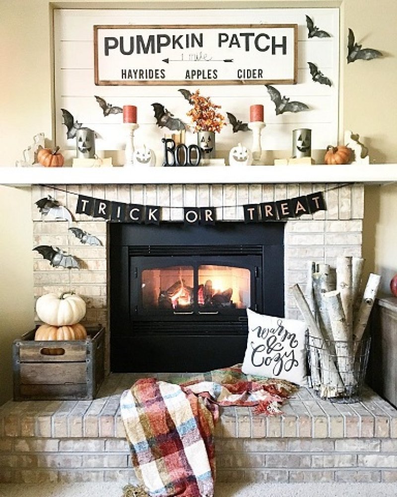 Pumpkin Patch Art for Mantel Decoration.