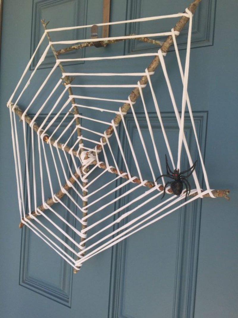 Spider Web Wreath from Twitchetts
