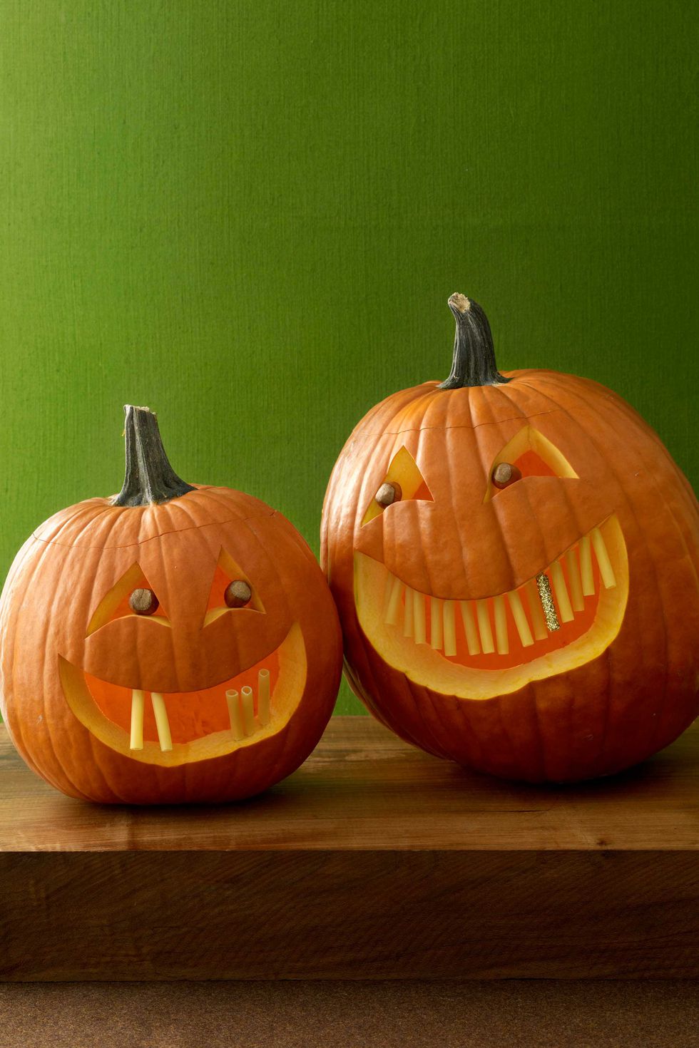 Toothy Pumpkin Carving Idea.