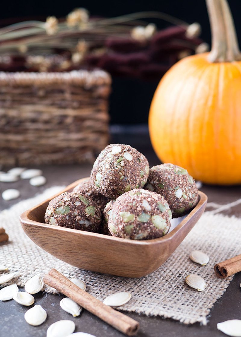 Chai pumpkin espresso bliss balls from Midlife Croissant