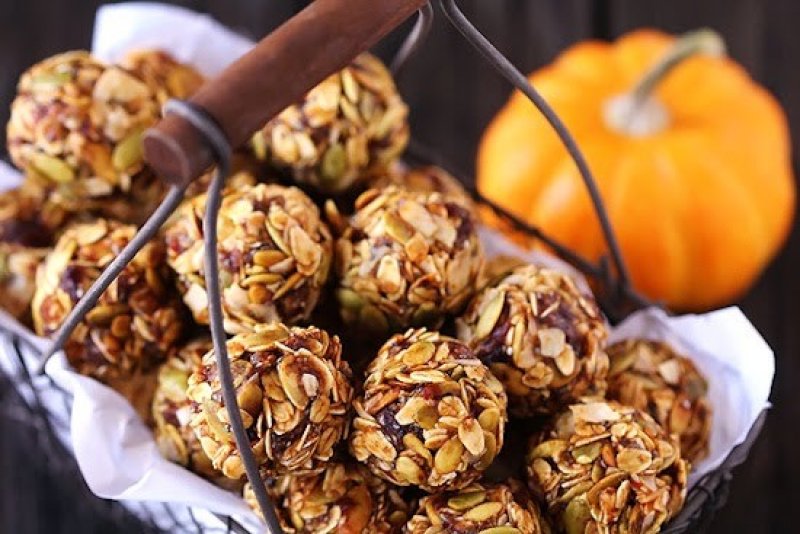 Pumpkin No Bake Energy Bites