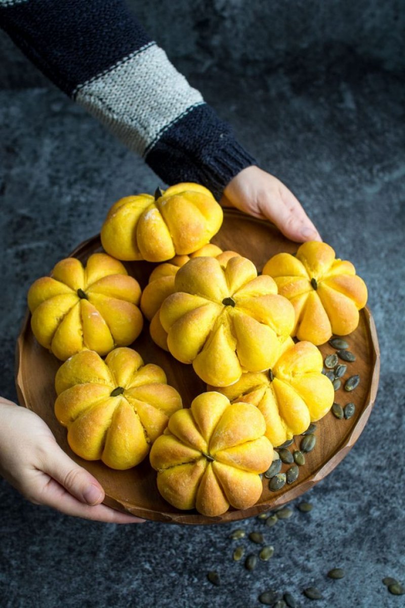 Vegan pumpkin bread rolls from Lauren Caris Cooks