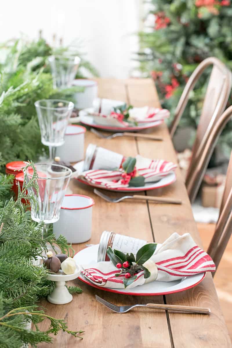 A Charming Christmas Tablescape.