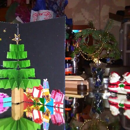 A super cute and easy paper fun Christmas Tree Pop Up Card.