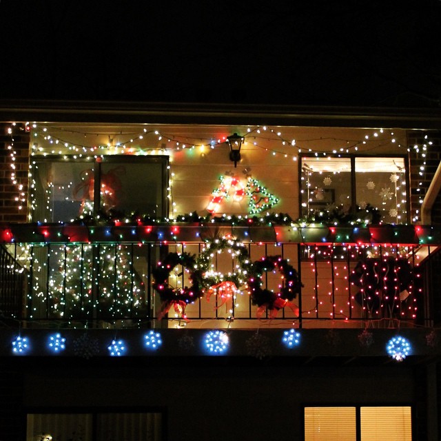 Amazing Balcony Decor Ideas For Christmas.