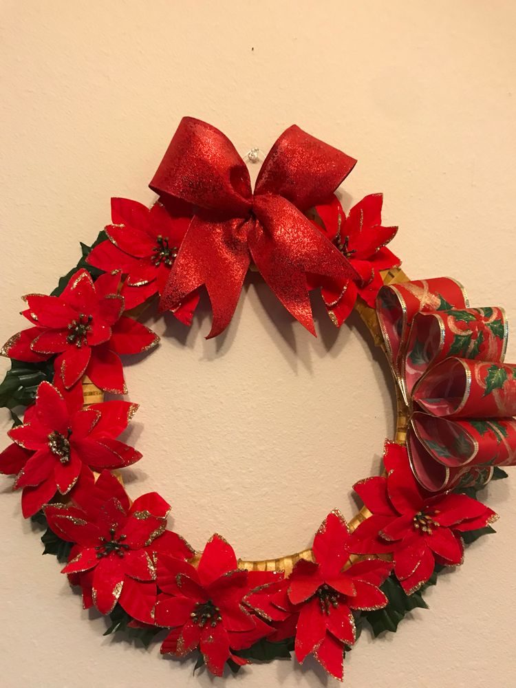 Beautiful Christmas Wreaths for Front Door.