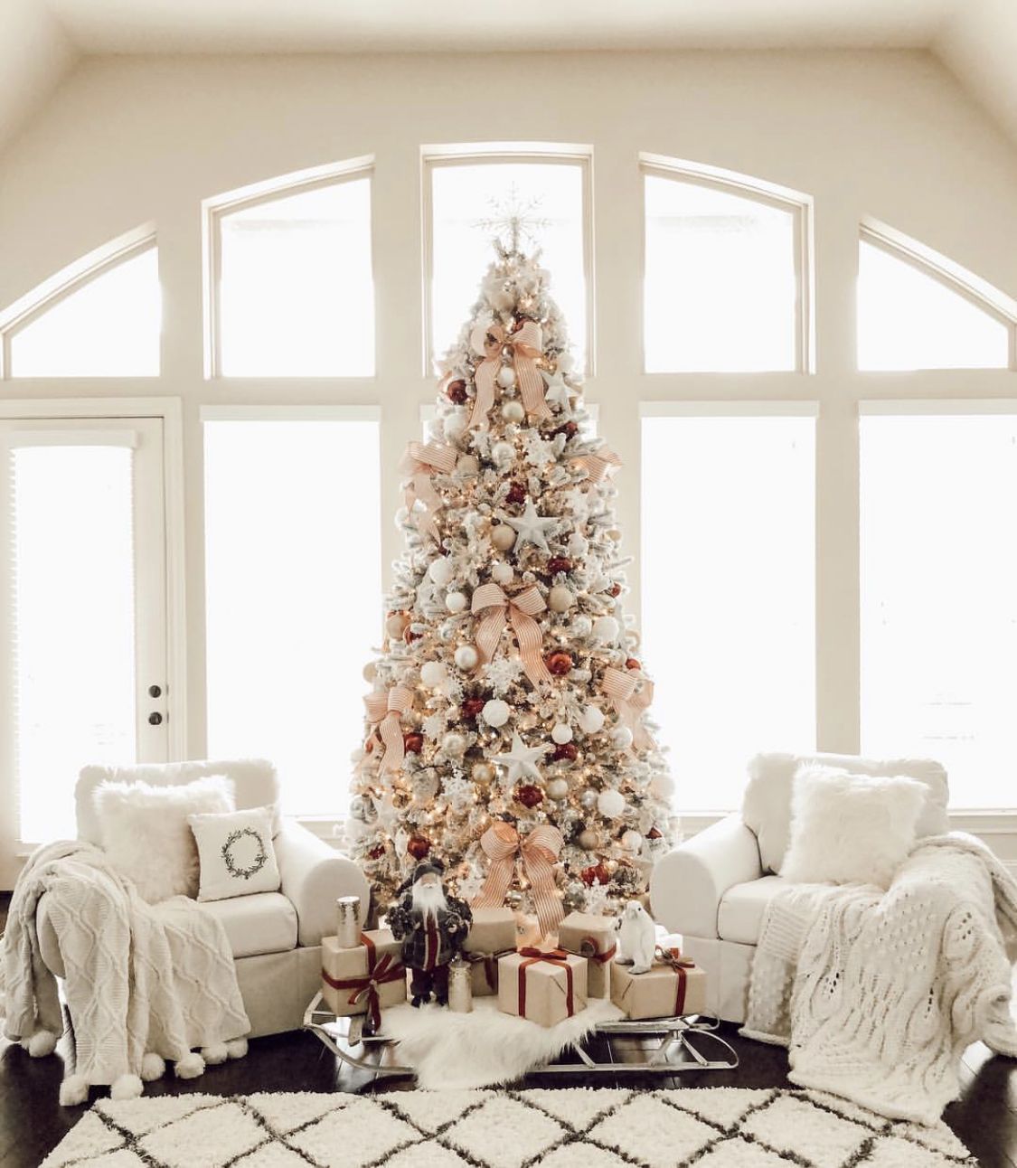 Blush and White Christmas Tree.