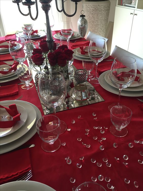 Bring festive flair to your dining room with our Christmas table decorations.