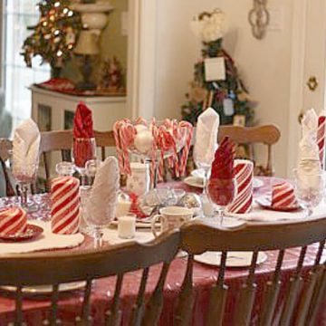 Candy Cane Tablescape.