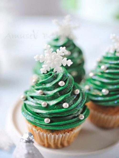 Christmas Carrot Cupcakes via Amuses Bouche