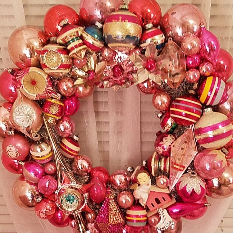 Christmas Ornament Wreath.