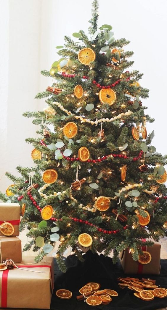 Christmas tree decorated with dried fruit.