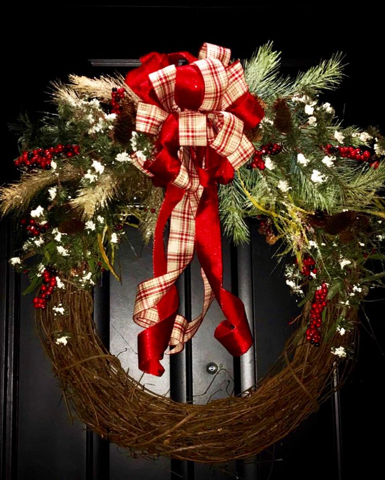 Country Christmas wreath.