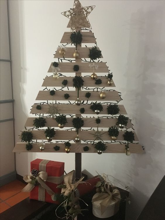 Creative scrap wood Christmas tree.