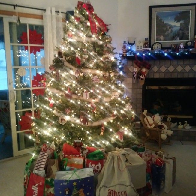 Holiday and Christmas mantel decorations.