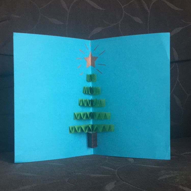 Love how easy and yet effective this DIY Pop Up Card.