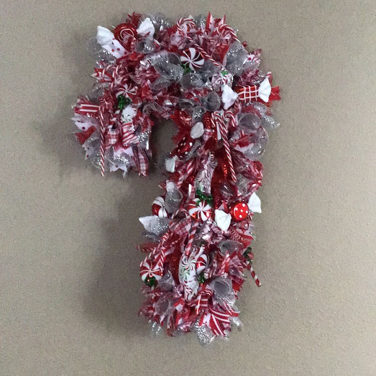 Make your own Christmas wreath.