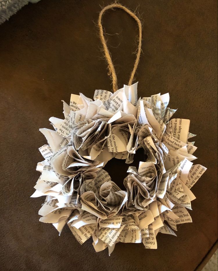 Mini book page wreaths, easy and adorable!
