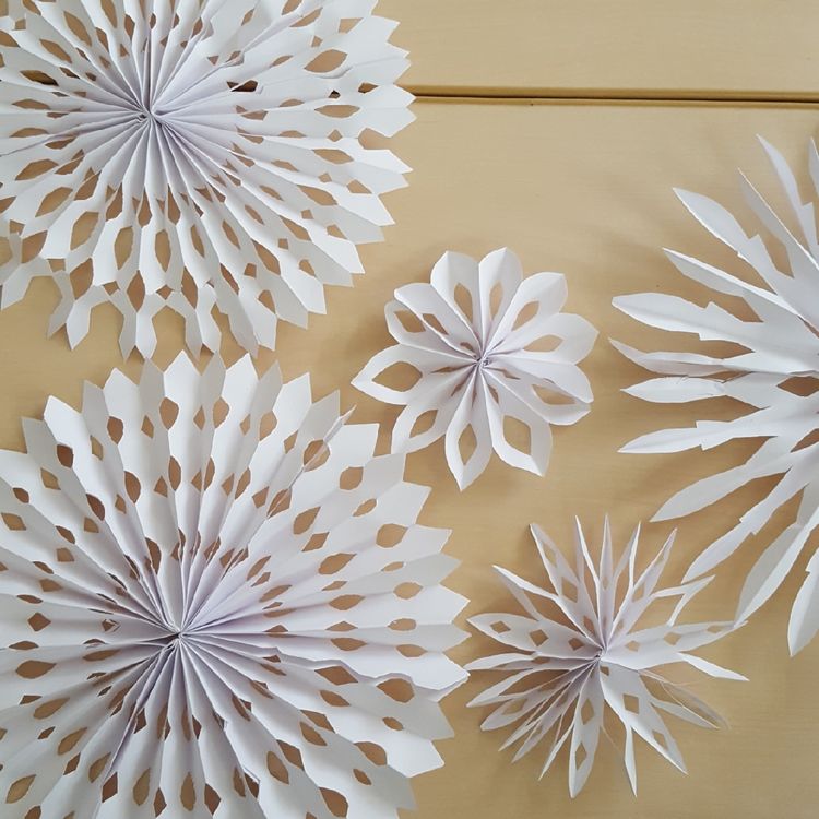 Nine Ways To Take Paper Snowflakes.