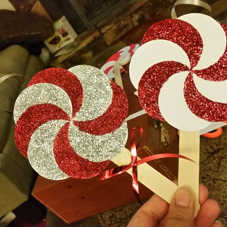 Peppermint swirl lollypop.