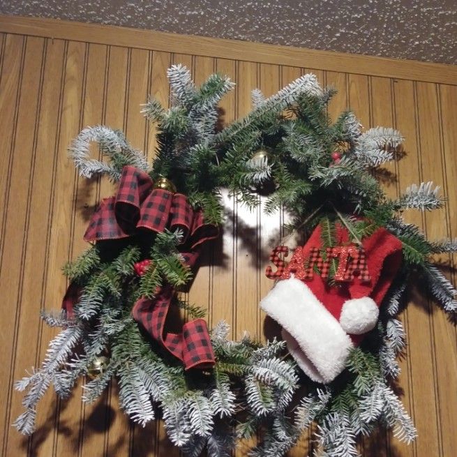 Really sweet Christmas wreath!