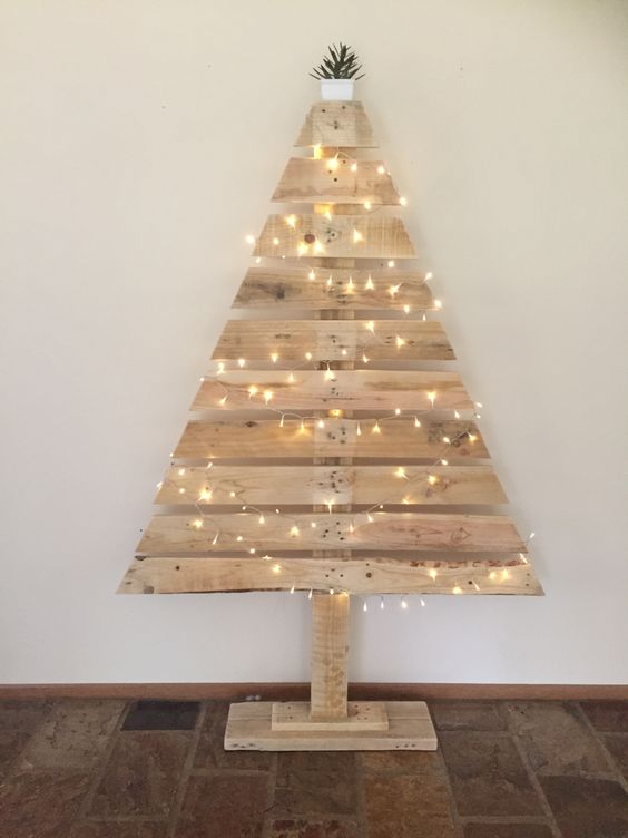 75+ Wooden Christmas Tree which will make your decoration stand out