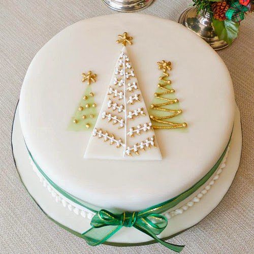 Simple Christmas tree cake by Janice