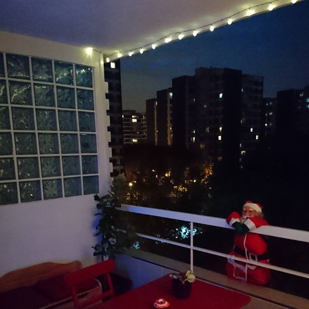 Small Christmas Balcony Decorating Idea.