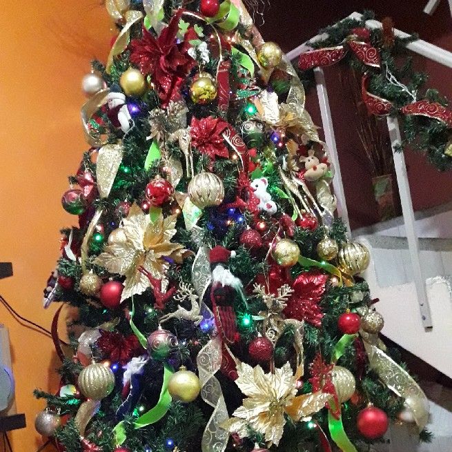 Take Christmas tree design up a notch.