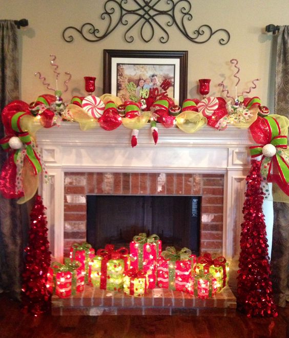 Xmas Mantel By Wreaths By Laura.