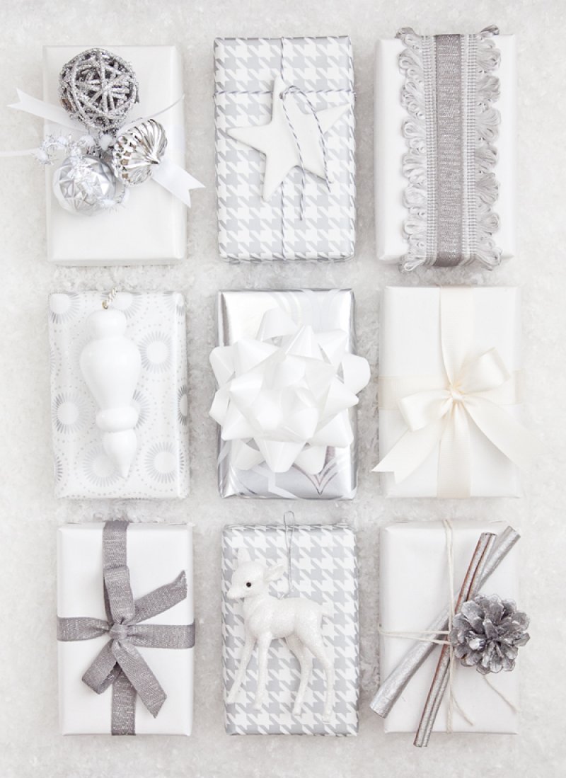Classic Silver and White Wrapping Ideas at Boxwood Clippings