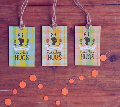 Free reindeer hug tags!