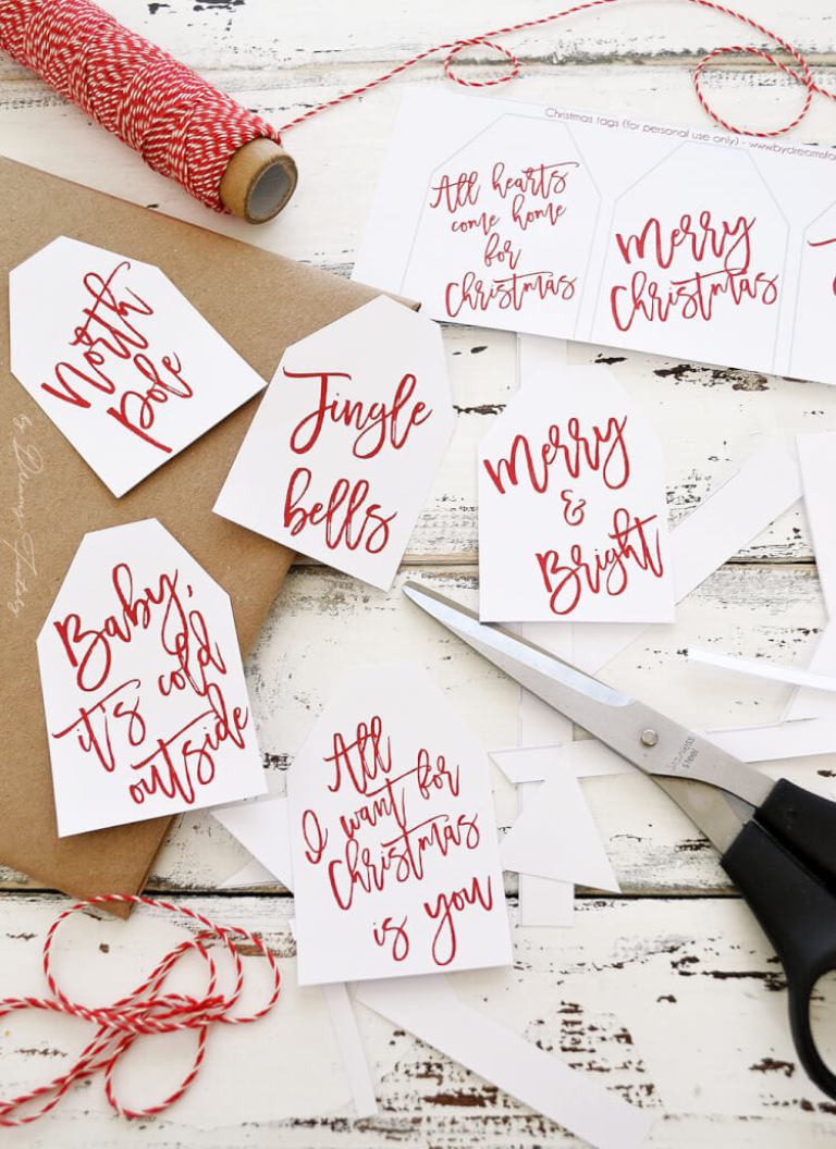 Red Script Christmas Sayings – Dreams Factory