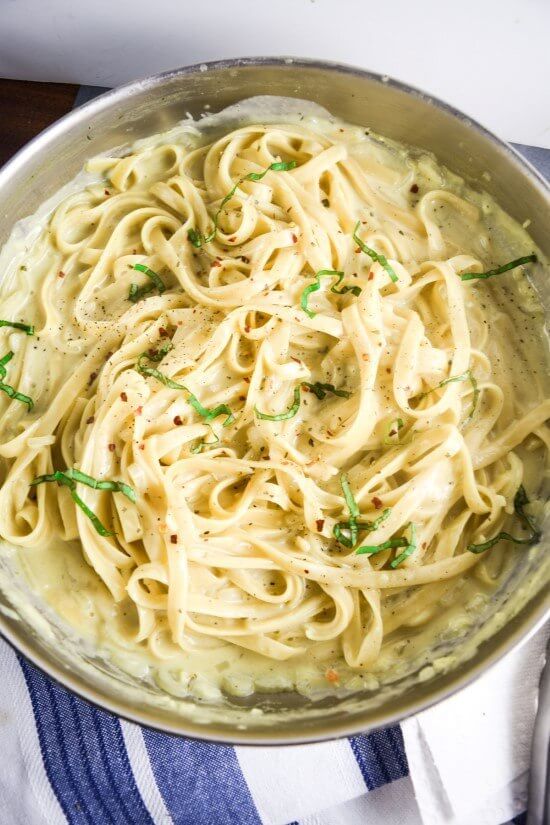 One Pot Creamy Garlic Pasta.